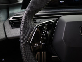 Peugeot e-3008