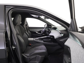 Peugeot e-3008