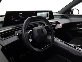Peugeot e-3008