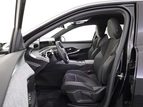 Peugeot e-3008