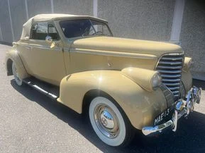 Oldsmobile Coupe