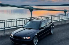 BMW 330