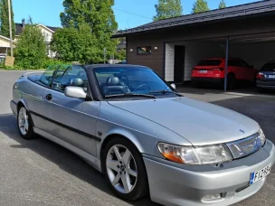 Saab 900