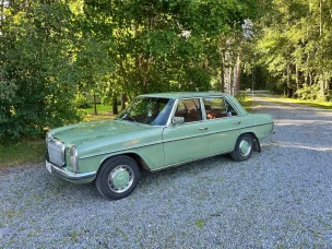 Mercedes-Benz 220