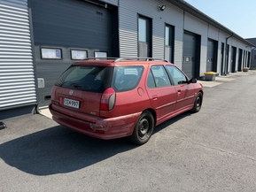 Peugeot 306