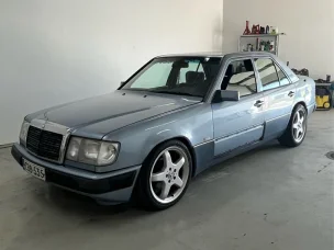 Mercedes-Benz 300
