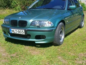 BMW 323