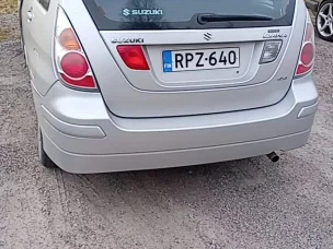 Suzuki Liana