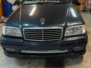 Mercedes-Benz 230
