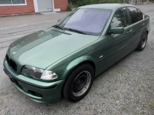 BMW 323