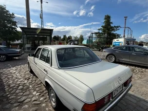 Mercedes-Benz 240