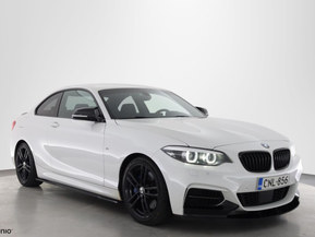 BMW M240i