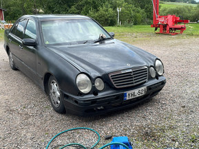 Mercedes-Benz E