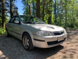 Mazda 323