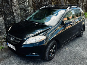Honda FR-V
