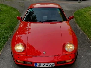 Porsche 928