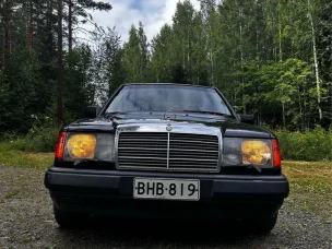 Mercedes-Benz 260