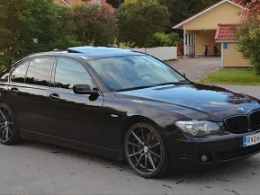 BMW 730