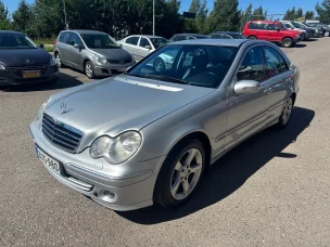 Mercedes-Benz C 230