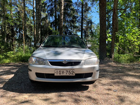 Mazda 323