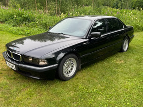 BMW 750