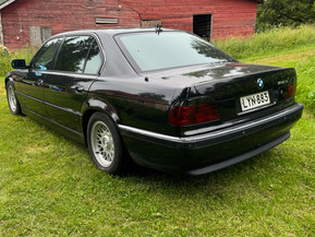 BMW 750
