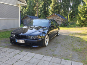 BMW 528