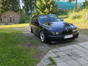BMW 528