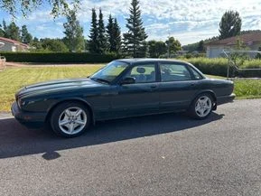 Jaguar XJR