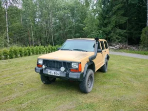 Jeep Cherokee