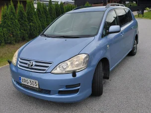 Toyota Avensis Verso