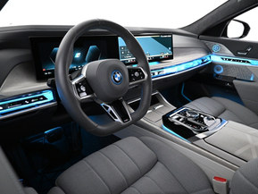 BMW i7