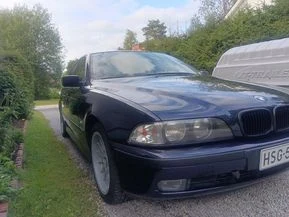 BMW 528