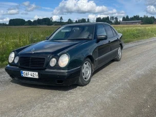 Mercedes-Benz 240