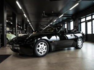 Porsche 944