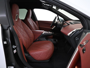 BMW iX M60