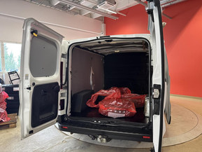 Nissan NV300