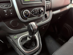 Nissan NV300