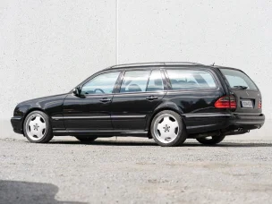 Mercedes-Benz E 55 AMG