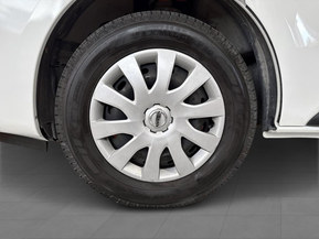 Nissan NV300