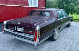 Cadillac Brougham