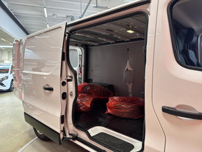 Nissan NV300