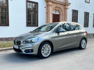 BMW 225