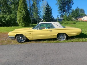 Ford Thunderbird