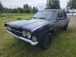 Ford Cortina