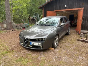 Alfa Romeo 159