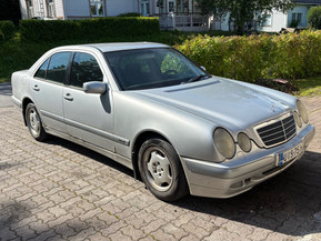 Mercedes-Benz E 200