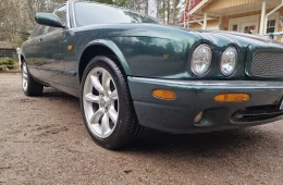 Jaguar XJR