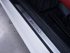 BMW M240i