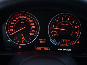 BMW M240i